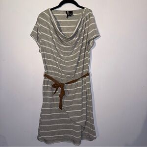 New Directions women’s size medium short sleeve dress gray white stripes brown